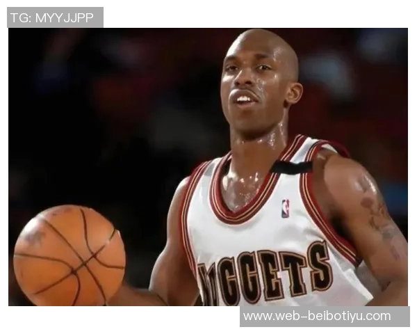 比卢普斯场下表现获高分评价小杨认为他值得8到9分