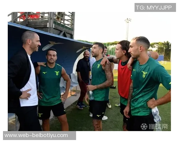 加图索与布冯亲临罗马比赛现场考察意大利球员表现 加图索与布冯亲临罗马比赛现场考察意大利球员表现