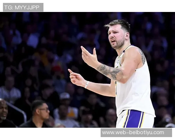 浓眉交易后表现不佳仅打29场东契奇稳定发挥56场数据亮眼